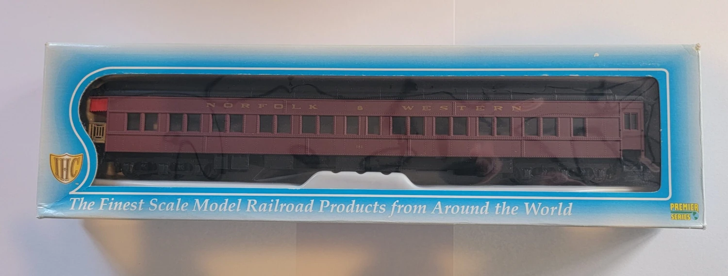 IHC 49514 HO Scale Heavyweight Observation Car Norfolk & Western N&W 581 - NOS 3 IHC 49514 HO Scale Heavyweight Observation Car Norfolk & Western N&W 581 - NOS
