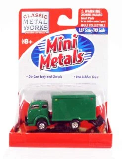 Classic Metal Works 30111 HO Scale '53 White 3000 Box Truck Colors Vary