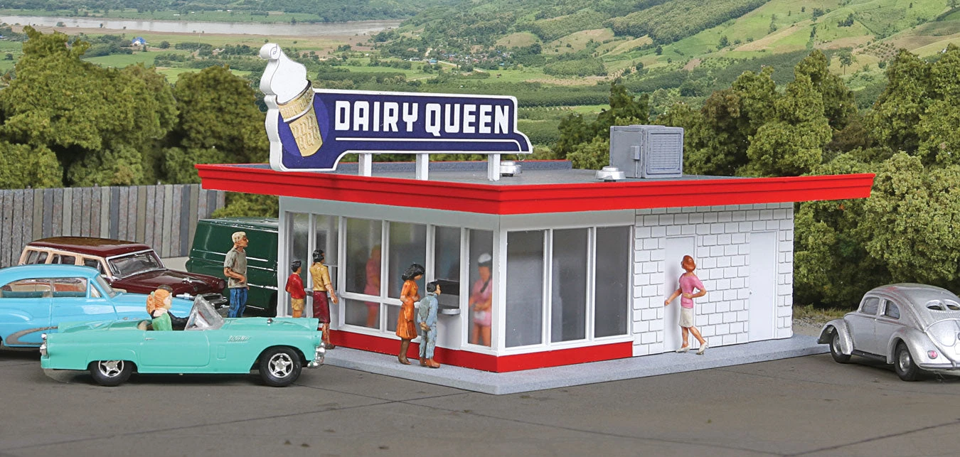 Walthers Cornerstone 933-3484 HO Scale Vintage Dairy Queen Building Kit 3 Walthers Cornerstone 933-3484 HO Scale Vintage Dairy Queen Building Kit